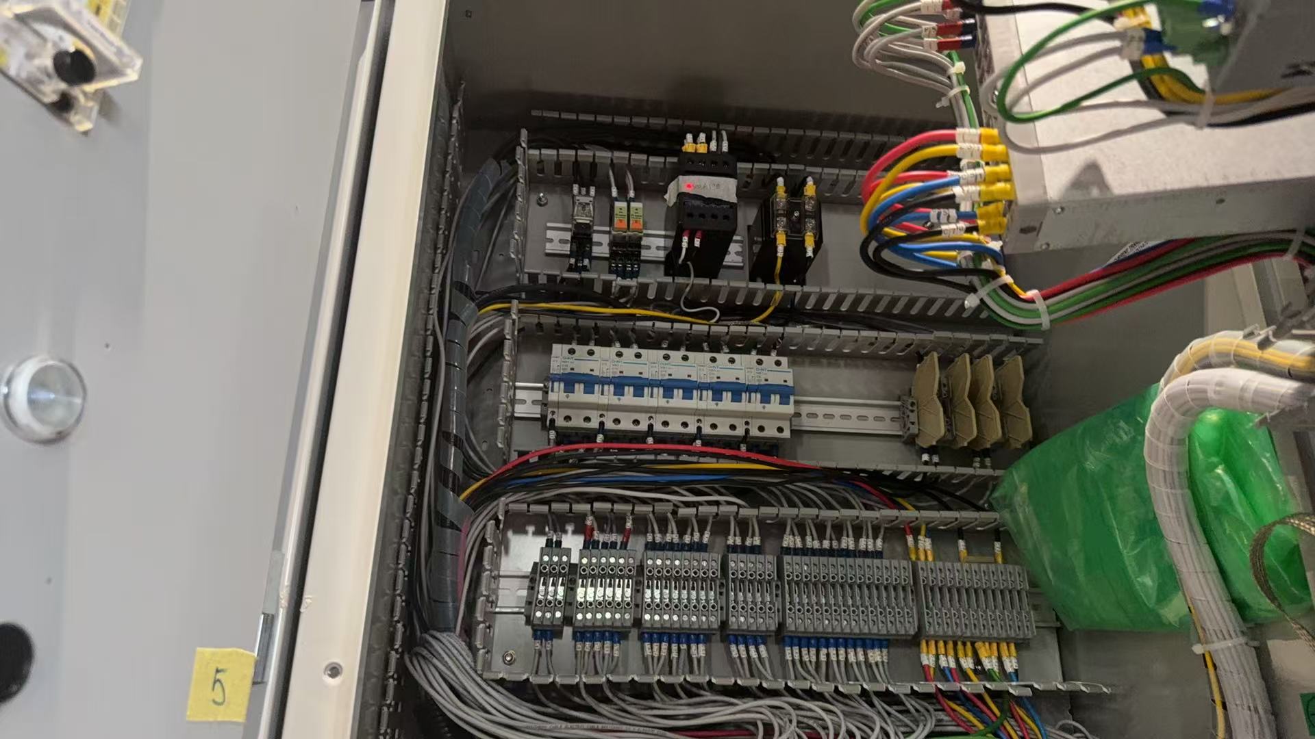 Installation of current transmitter HEYI